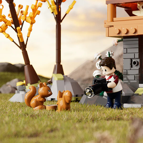 F9035 Mountain Cabin – Fun Whole brick chalet detail with forest ambiance and squirrel figures, close-up